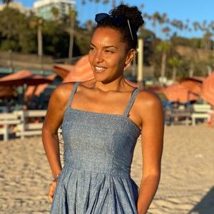 Meet your Posher, Rebecca S'manga